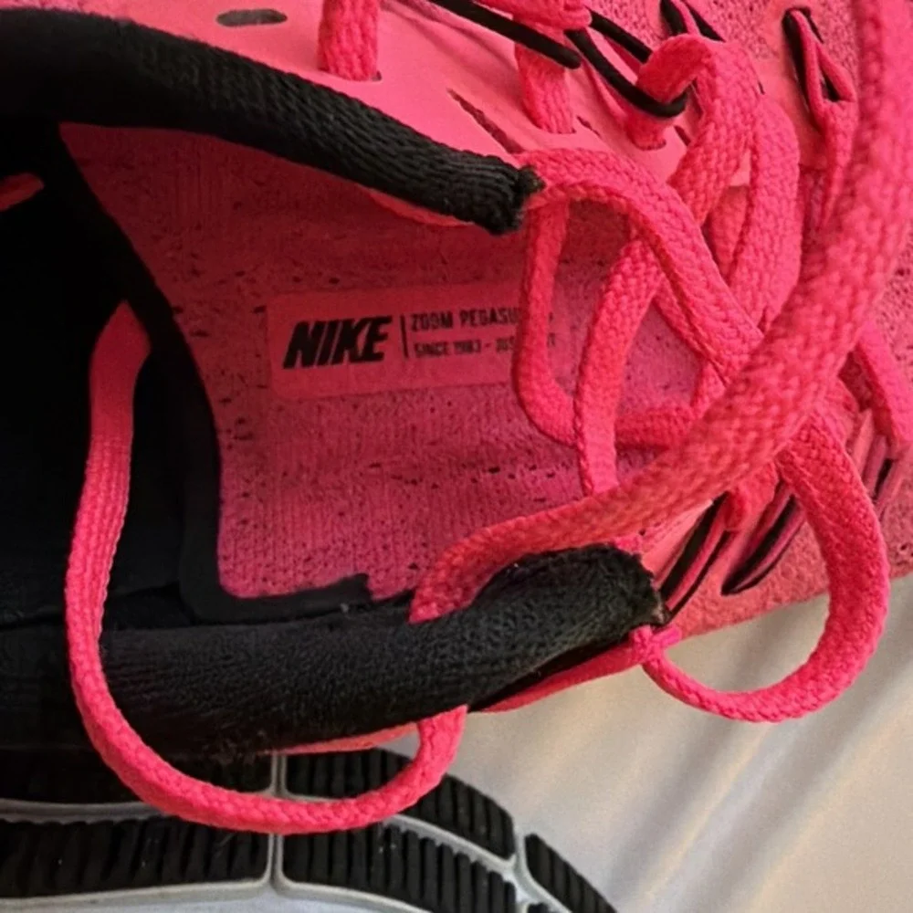 Nike Zoom Running‎ Shoes Womens Size 9 Pink Black Athletic  Lightweight 1730